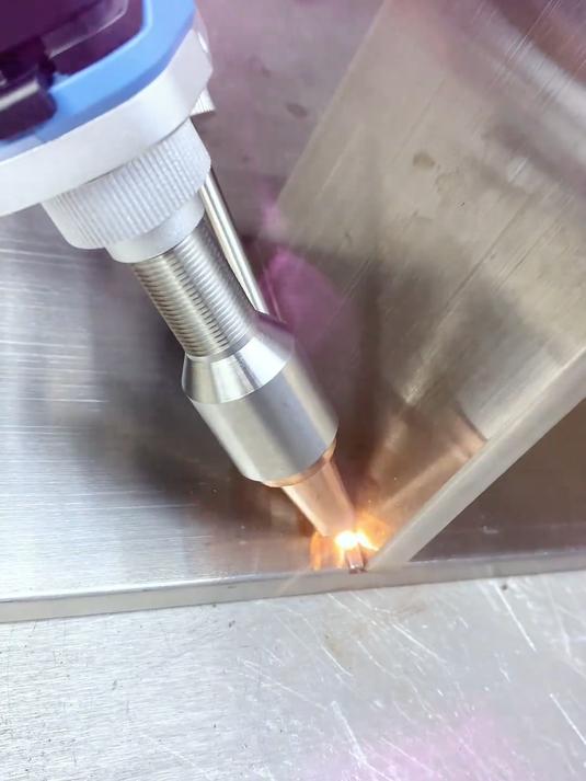 手持激光焊接機 高效精準的現代焊接解決方案